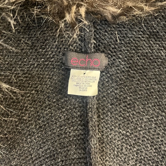EUC Echo Dark Heather Gray Faux Fur Open Front Cape - Picture 4 of 6